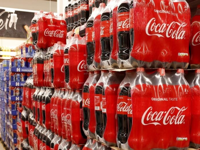 COCA COLA INVIERTE 770 MILLONES PARA RECUPERAR A KIOSCOS Y ALMACENES